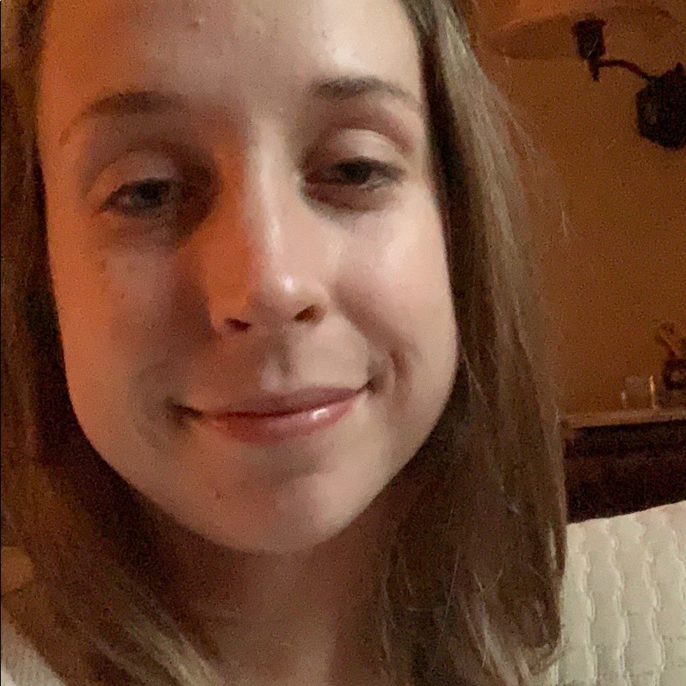 Meet your Posher, Lucy
